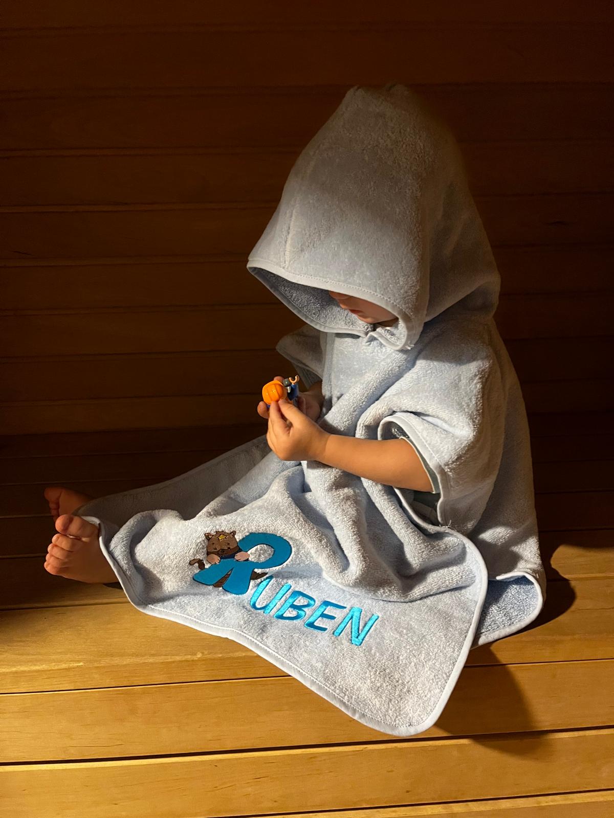 Beebiponšo lapse nimega - BeeCap