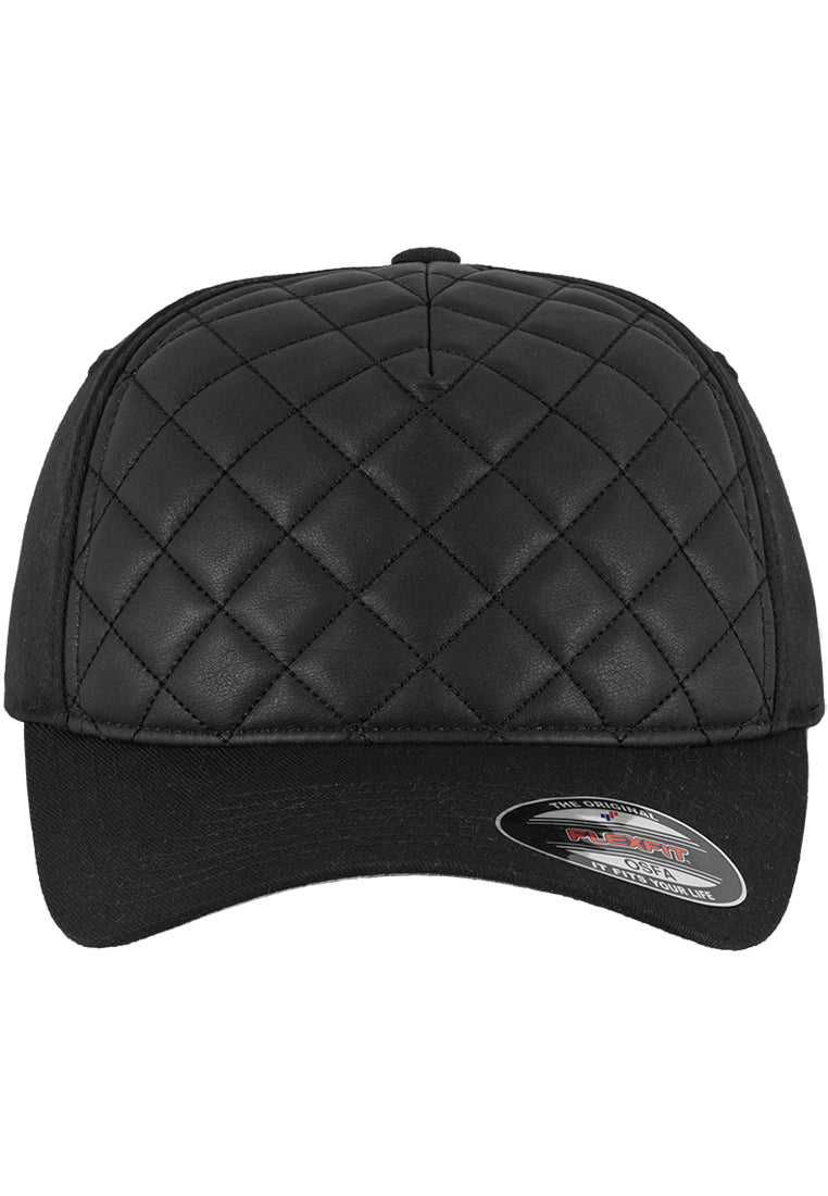 Nahast nokamüts Flexfit diamond Quilted eestvaates