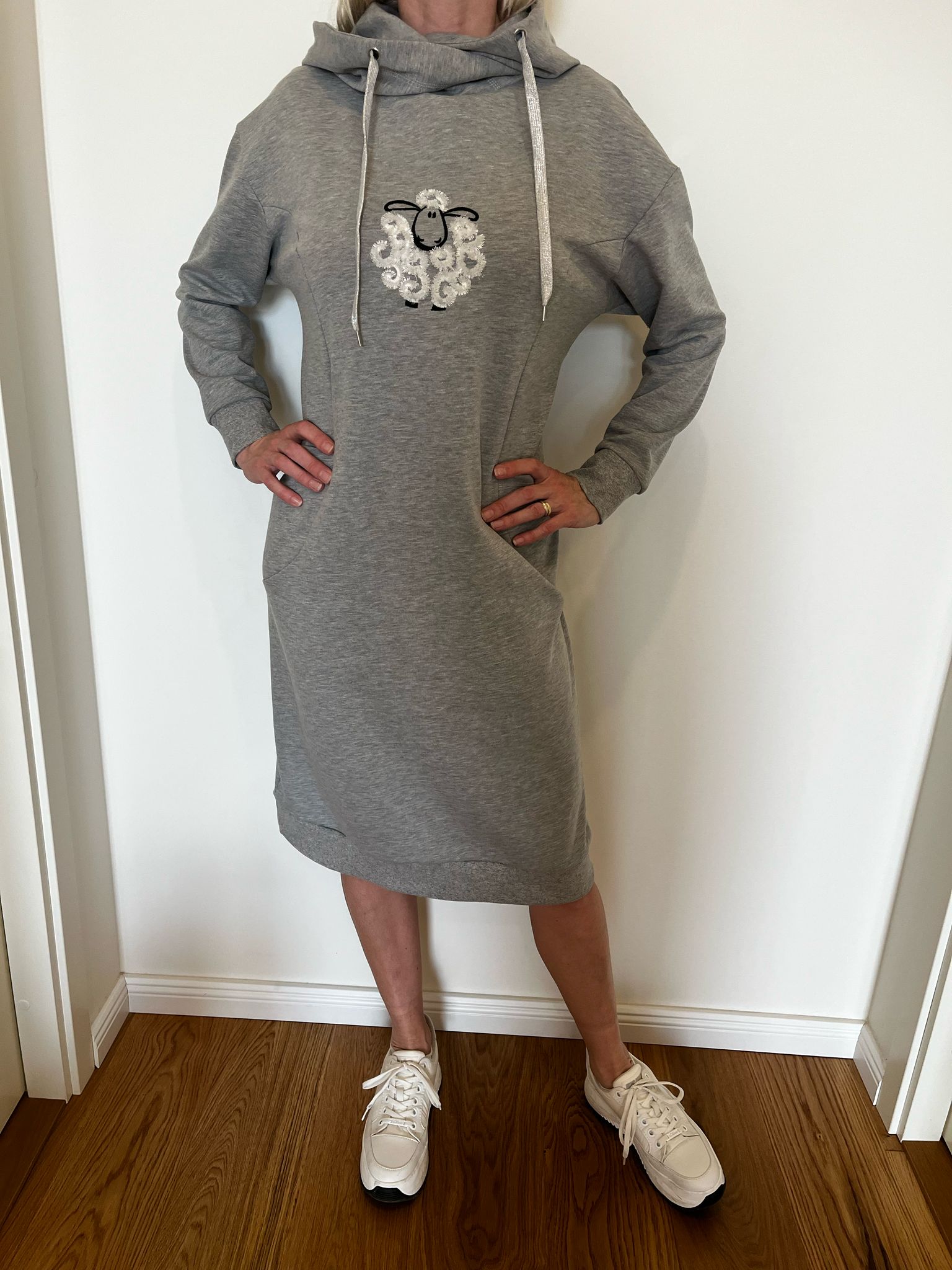 Dresskleit Talle tikandiga. Hall. Suurus 38 - BeeCap