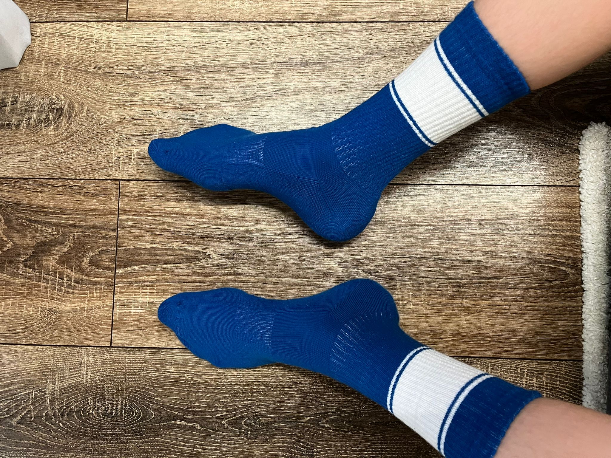 Erisõnumiga spordisokid - BeeCap